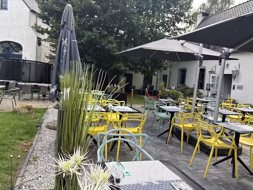 Restaurant chez les serveurs