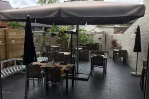 Restaurant Commerce 82