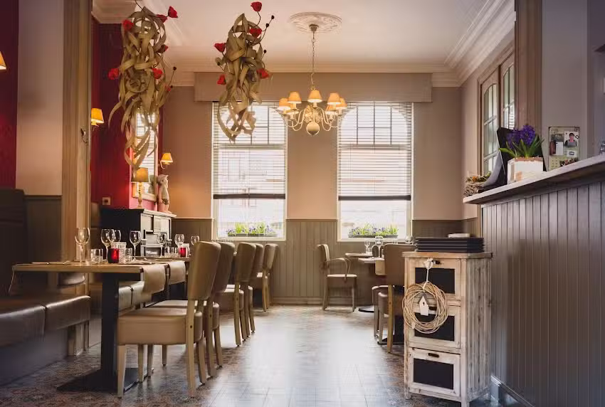 Restaurant – Hôtel – Location de scooter &lsquo;t Oud Gemeentehuis Poelkapelle