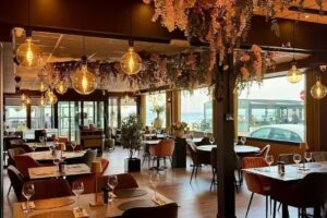 Restaurant Nice To Sea