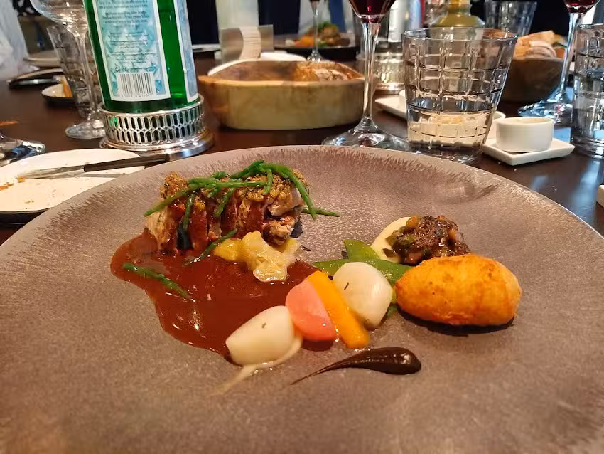 Restaurant ’t Stoveke by Daniel Antuna