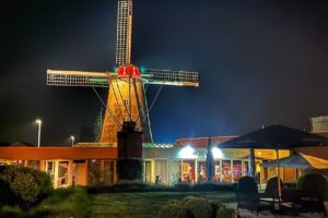 Restaurant & Hotel / Al Mulino