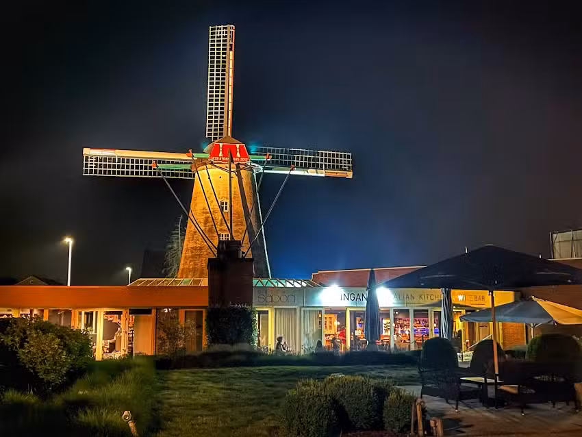 Resto & Hotel / Al Mulino