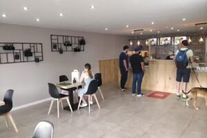 Brötchen und Schüssel