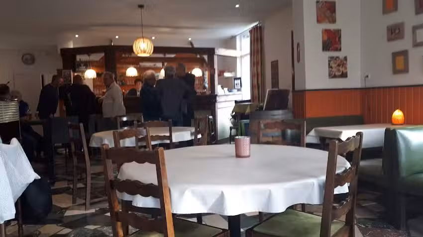 Sisters&rsquo; Jatte