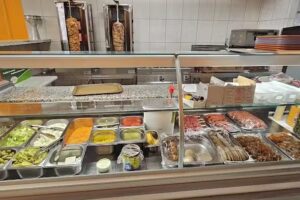 Snack Ali Baba – Wavre ( kebab pita durum döner mitraillette frites Hamburger Hallal)