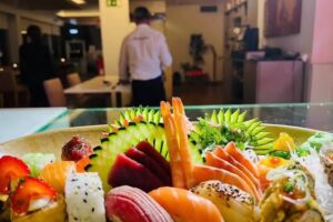 camp de sushis en bois