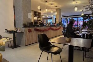 Symphony Coffee & Food & Bar