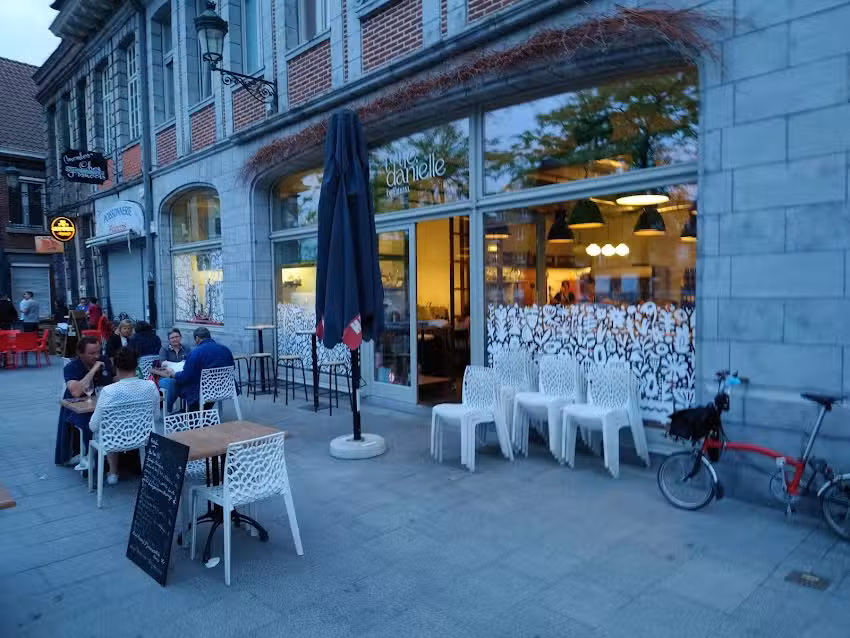 Tatie Danièle von Emma