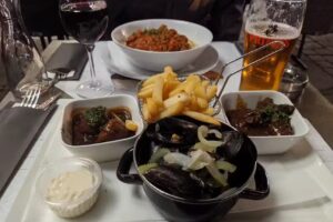 Le restaurant-bar lounge Purple Rose