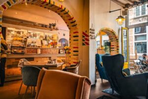 Le café Yellow Window