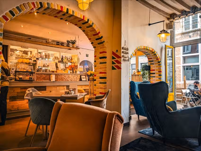 Le café Yellow Window