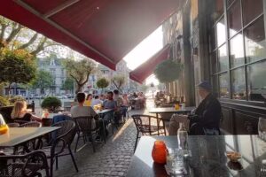 Toussaint 1er, Café