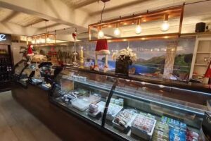 Traiteur et Vins Grecs – Pâtisseries Grecques – Tolis Délicatesse