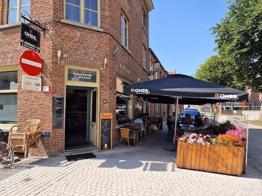 Einzigartige Speisen und Getränke in der Lounge