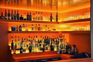 Vin Perdu Bar-Bistro