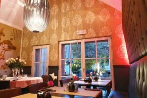 Yi Jiang Nan • Restaurant