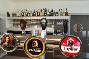 oasis sportive avec piscine * Brasserie sportive